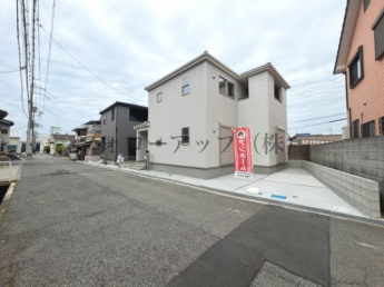 前面道路含む現地写真です