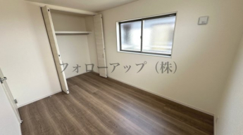 個人の部屋や寝室として使える洋室です