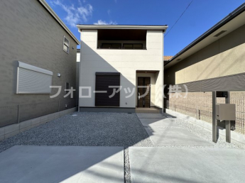 前面道路含む現地写真です