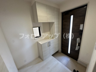 毎日通る玄関はこちらです