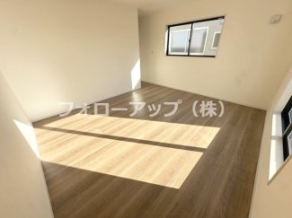 使い勝手のいい洋室です