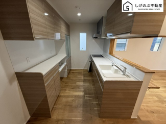 キッチンは大容量の収納スペースが確保されたつくりになっています。