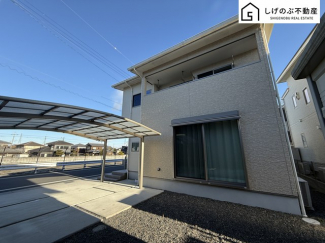 JR草津線『貴生川駅』まで徒歩10分♪
オール電化
2018年建築の築8年！
リモートワークに最適な書斎あり♪