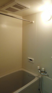 ゆったり過ごせるお風呂です