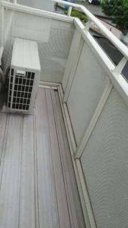 落ち着いた時間を過ごせるバルコニーです