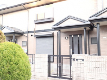 落ち着いた雰囲気の外観です