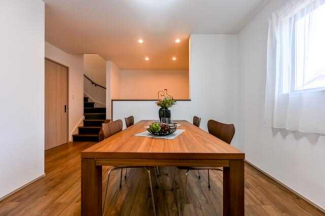 類似物件写真となります。家具はイメージとなります。