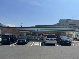 セブンイレブン松山土居田西店まで471m