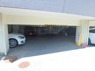 駐車場に車を止められます