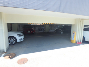 駐車場に車を止められます