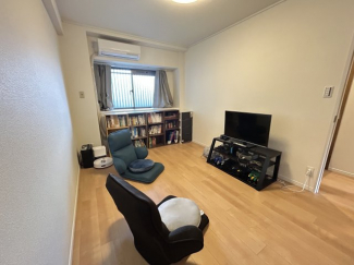 広々とした洋室です