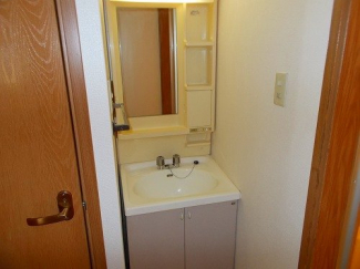 忙しい朝には欠かせない洗面所です