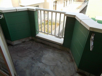 陽当たり良好なバルコニーです