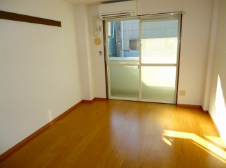 中はこのようになっています