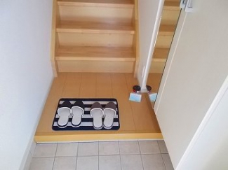 収納もある玄関です