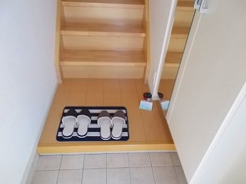 収納もある玄関です