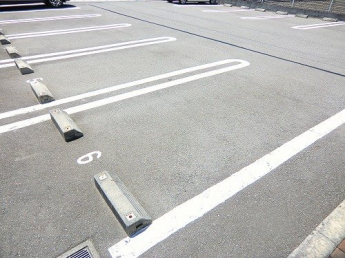 駐車場に車を止められます