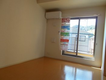 バルコニーからの眺めを楽しみながら食事をしませんか