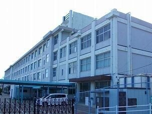 四郷小学校まで1400m