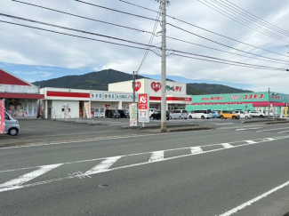 くすりのレデイ大洲店まで542m