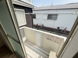 開放的で明るい空間を演出してくれるバルコニーです