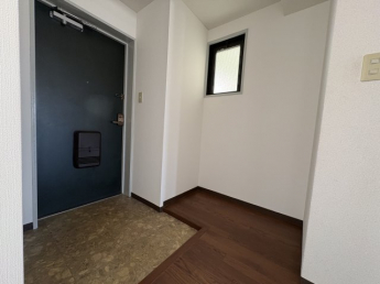 落ち着いた玄関です