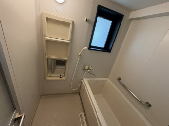 ゆったり過ごせるお風呂です