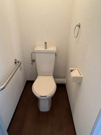コンパクトで使いやすいトイレです