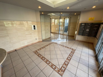 【エントランス】