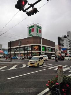 フジ本町店まで210m