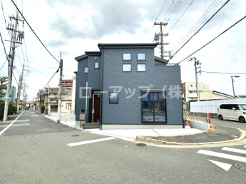 前面道路含む現地写真です