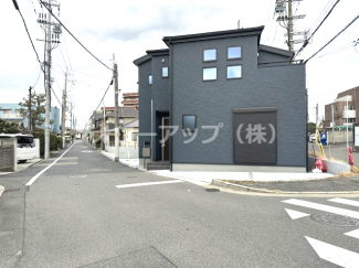 前面道路含む現地写真です