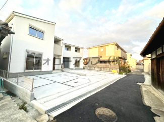 前面道路含む現地写真です