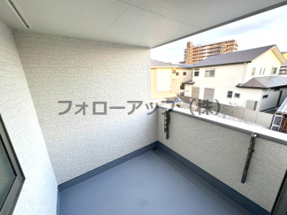 バルコニーからの眺めを楽しみながら食事をしませんか