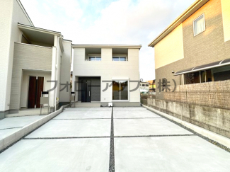 駐車場があるので、車を買う予定の方も安心です