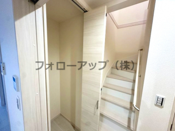 たっぷりとした収納スペースです