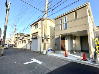 前面道路含む現地写真です