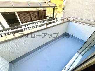 開放的で明るい空間を演出してくれるバルコニーです