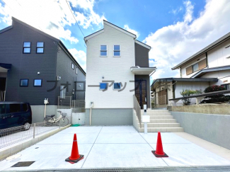 落ち着いた雰囲気の外観です