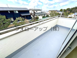 お洗濯にも便利なバルコニー付き