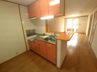 コンパクトなキッチンで掃除もラクラク