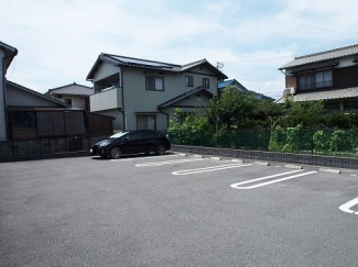 駐車スペースもあります