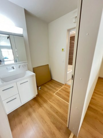 【独立洗面台】