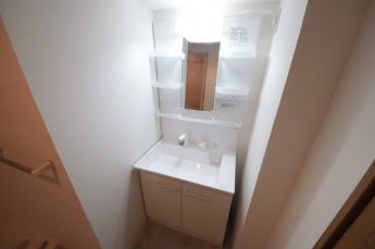 忙しい朝には欠かせない洗面所です