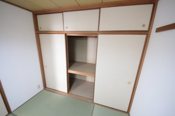 ゆったりとくつろげる和室です