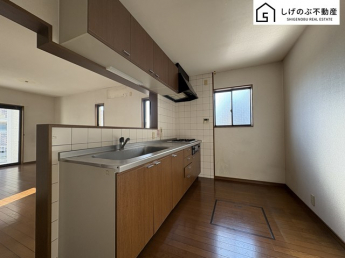 キッチンは大容量の収納スペースが確保されたつくりになっています。