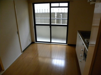 【居間・リビング】