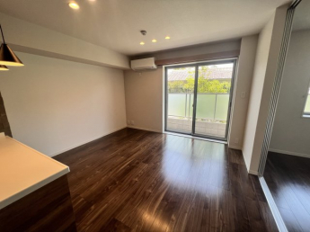 【居間・リビング】