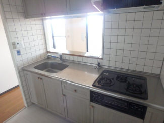 キッチンでお料理をお楽しみください