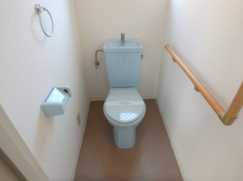 ゆったりとした空間のトイレです